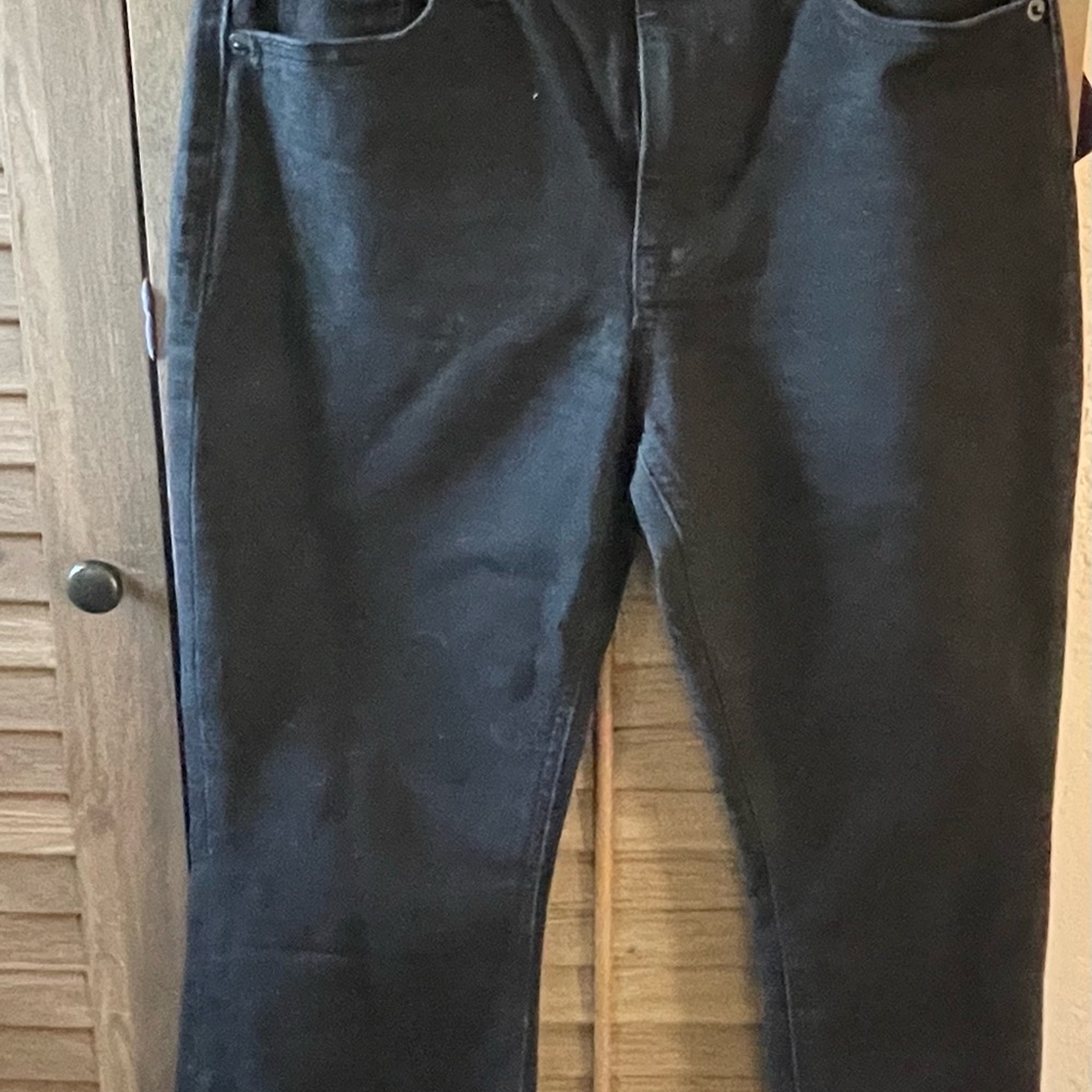 Aeropostale women’s black jeans, 6 short